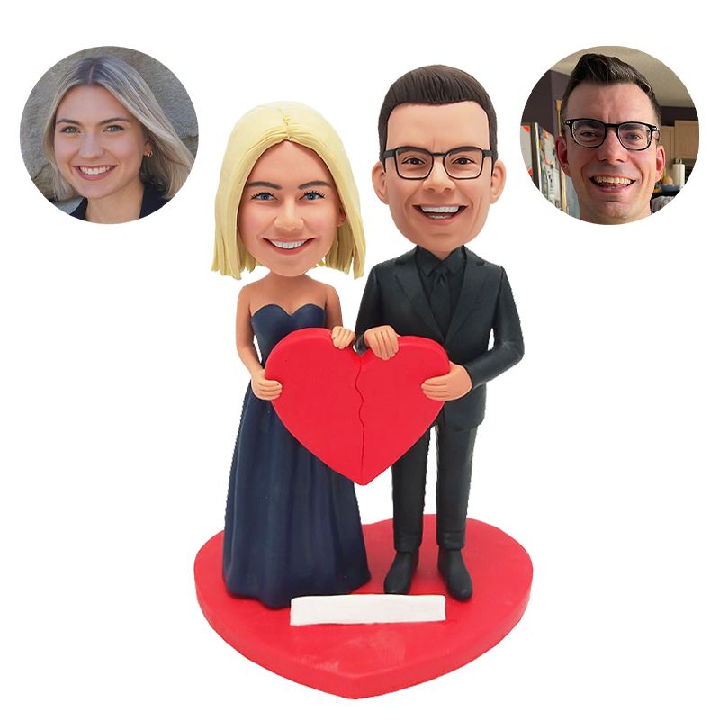 custom bobbleheads figures couple holding a red heart