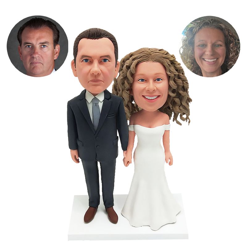 custom bobble heads figures wedding couple holding hands