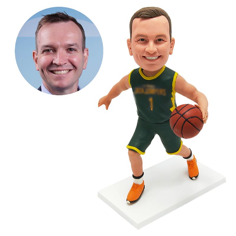 customised bobblehead figure basketball player holding a basketball