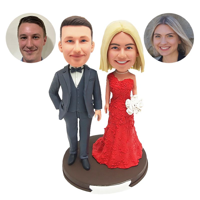 customized bobbleheads figures wedding couple bride holding flowers and groom in suit