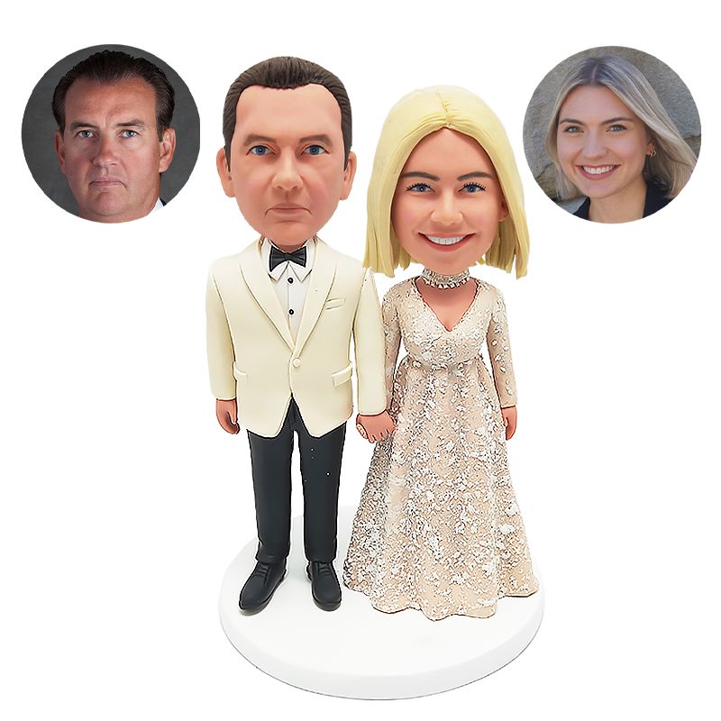 customized bobble heads figures wedding couple holding hands